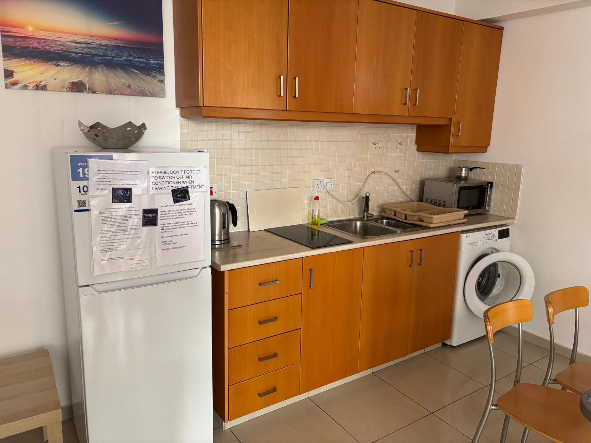 Vip Resort Apartment On Makenzie Beach Ларнака Екстер'єр фото