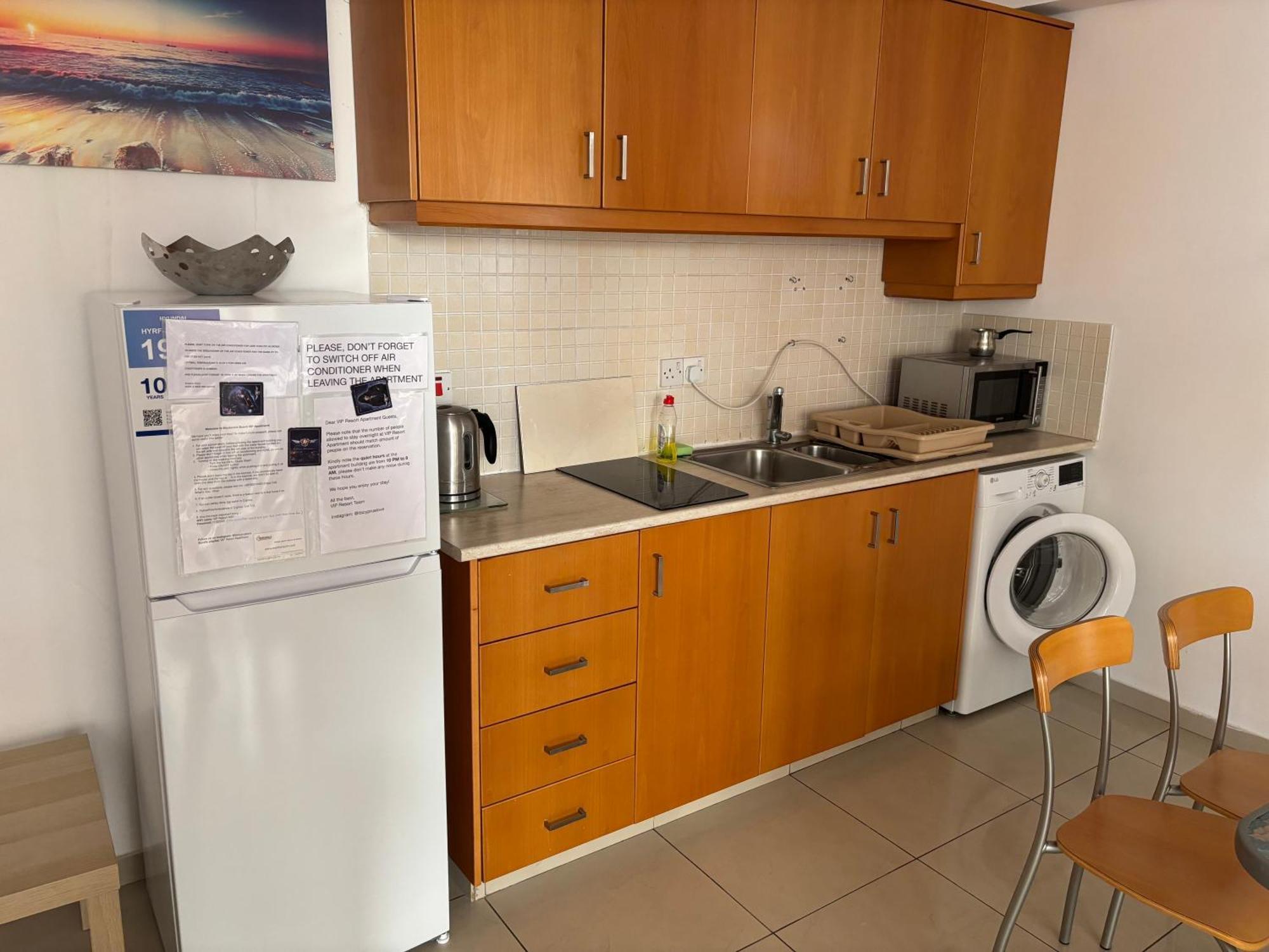 Vip Resort Apartment On Makenzie Beach Ларнака Екстер'єр фото