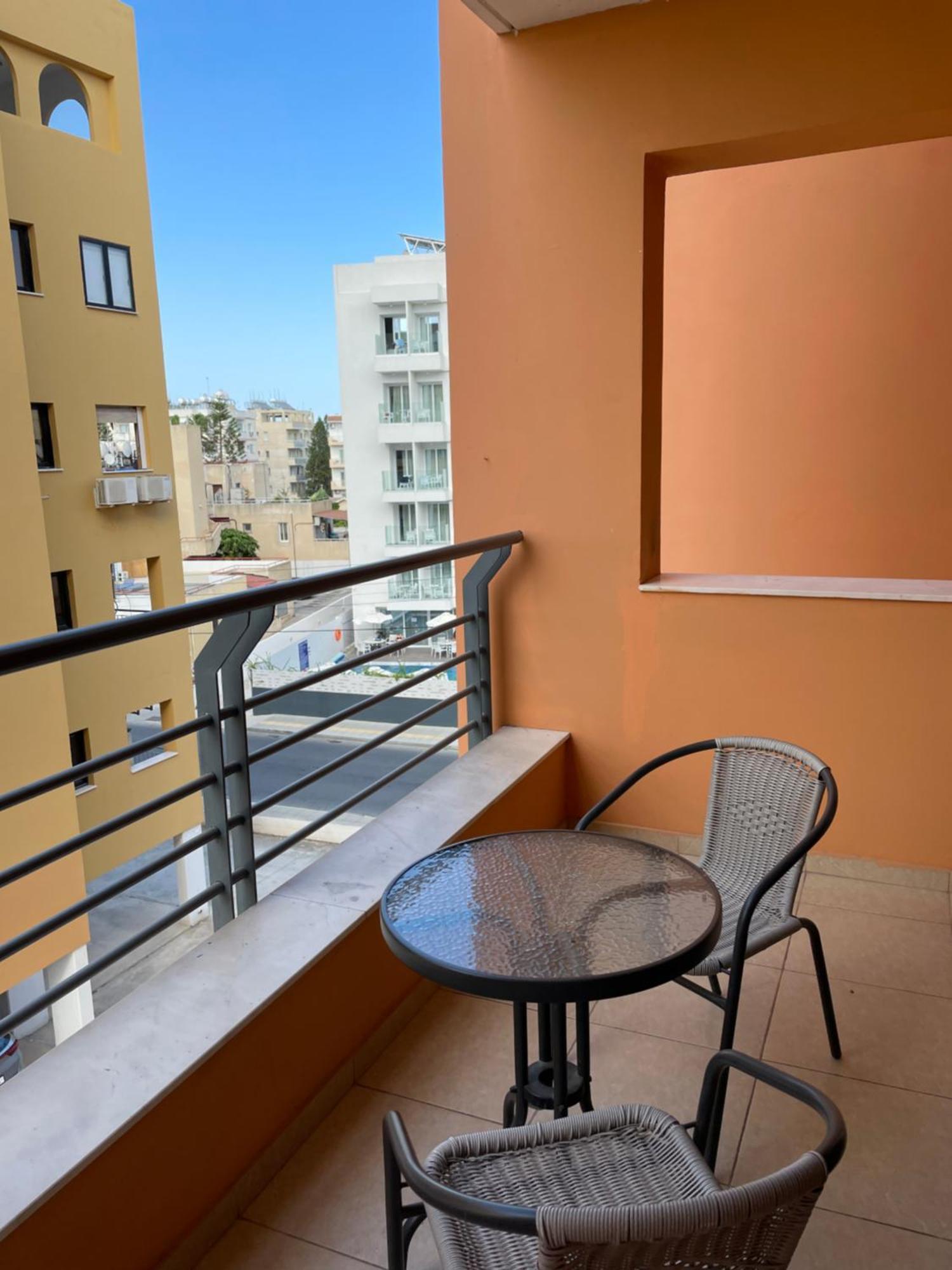 Vip Resort Apartment On Makenzie Beach Ларнака Екстер'єр фото
